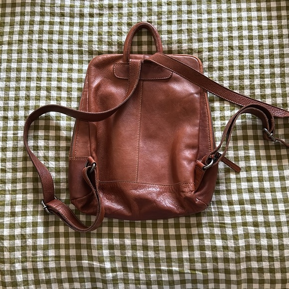 Vilenca Holland Woven Leather Backpack - Picture 2 of 7